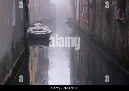 Venedig, Italien. Donnerstag, 2. Februar 2023. Venedig, Italien. Ein nebiger Tag in Venedig, Italien. Foto: Zanon Luca/Alamy Live News Stockfoto