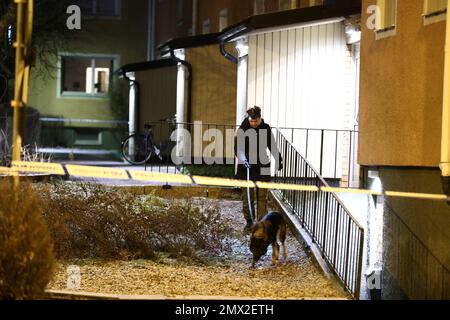 Nach einem Mordversuch im Bezirk Vimanshäll, Linköping, Schweden, wird am Mittwochabend ein Schussverletzter im Krankenhaus behandelt. Stockfoto