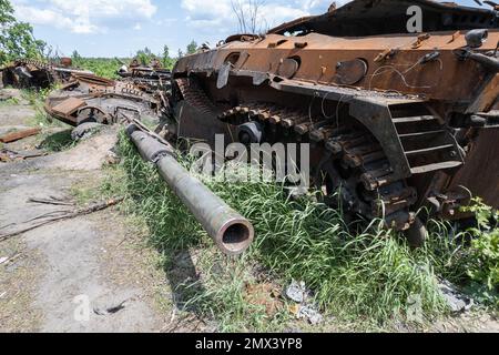 Krieg in der Ukraine - Zerstörung militärischer Hardware Stockfoto