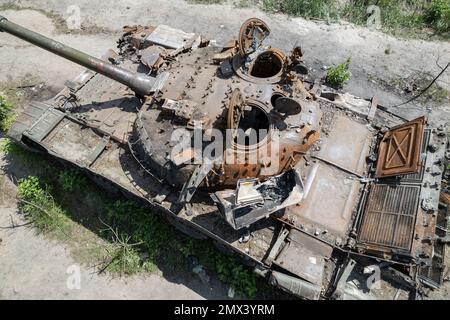 Krieg in der Ukraine - Zerstörung militärischer Hardware Stockfoto