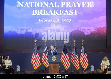 Washington, Usa. 02. Februar 2023. Präsident Joe Biden spricht beim jährlichen National Prayer Breakfast 70. in den USA von Einheit und parteiübergreifender Zusammenarbeit Capitol in Washington, DC, am Donnerstag, den 2. Februar 2023. Vizepräsident Kamala Harris war ebenfalls anwesend. Foto: Bonnie Cash/UPI Credit: UPI/Alamy Live News Stockfoto