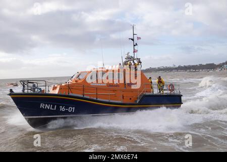 Walton auf der Naze, RNLI ALB Tamar-Klasse Rettungsboot 1601 Stockfoto