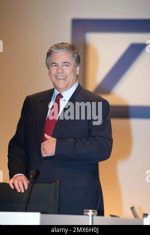 ARCHIVFOTO: Josef ACKERMANN wird am 7. Februar 2023 75. Der scheidende Geschäftsführer Josef ACKERMANN, Jahreshauptversammlung der Deutschen Bank AG in Frankfurt am 31. Mai 2012. ? Stockfoto