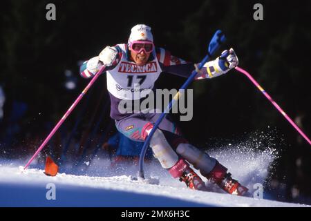 ARCHIVFOTO: Pirmin ZURBRIGGEN wird am 4. Februar 2023 60, Pirmin ZURBRIGGEN, SWI, Skifahrer, Action, Slalom, 15.12.1987 in Campiglia, Italien? Stockfoto