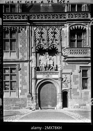 Blois, Frankreich Reiterstatue des Flügels Louis XII, 1909 - Zentrum von Frankreich - Auguste Léon - (Juni) Stockfoto