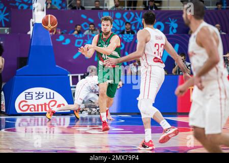 Tiflis, Georgien, 6. September 2022. Aleksandar Vezenkov (Bulgarien) in Aktion während des FIBA EuroBasket 2022, Spiel der Gruppe A zwischen Georgien und Bulgarien in der Tiflis Arena in Belgrad (Serbien). 6. September 2023. Kredit: Nikola Krstic/Alamy Stockfoto