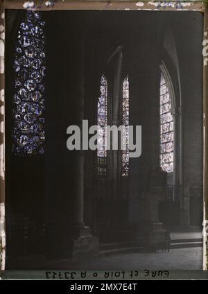 Chartres, Frankreich Buntglas im südlichen Teil der Ambulanz und Kapelle namens "Beichtmeister" oder St. Nicolas in der Kathedrale Notre-Dame , 1922 - Chartres (Eure -et -Loir) - Auguste Léon - (August) Stockfoto