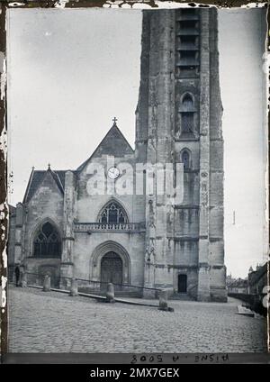 Château-Thierry, Aisne, Frankreich die Veranda und der Turm der Saint-Crépin-Kirche aus dem 15. Jahrhundert , 1914-1915 - zerstörte Zonen, Nord- und Ostfrankreich - Jean Brunhes, Auguste Léon und Georges Chevalier - (Dezember 1914 - April 1915) Stockfoto