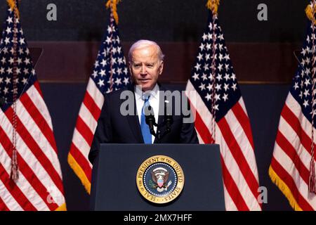 Washington, Vereinigte Staaten. 02. Februar 2023. US-Präsident Joe Biden spricht während des National Prayer Breakfast im Capitol in Washington, DC, am Donnerstag, den 2. Februar 2023. Kredit: Julia Nikhinson/CNP/dpa/Alamy Live News Stockfoto