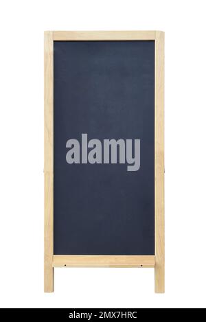 Vertikales Schwarzes Brett oder Tafel, isoliert auf weißem Hintergrund, Modellvorlage zum Hinzufügen Ihres Designs und von mehr Text. Stockfoto