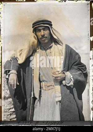 (Französisch - Aqaba , Arabie ( actuelle Jordanie ) UN capitaine de l' armée du royaume du Hedjaz). Stockfoto