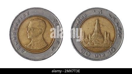 Beide Seiten der 10-mm-Thai-Badmünze aus Bimetall mit Büste von König Rama IX auf der Oberseite und Wat Arun (Tempel der Morgenröte) auf der Rückseite. Stockfoto