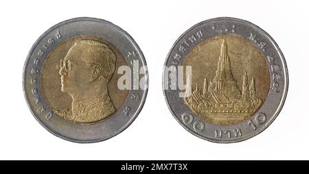 Beide Seiten der 10-mm-Thai-Badmünze aus Bimetall mit Büste von König Rama IX auf der Oberseite und Wat Arun (Tempel der Morgenröte) auf der Rückseite. Stockfoto