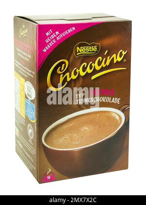 Hamburg, Deutschland - Februar 02 2023: Nestle Cremige Trinkschokolade Cnococino - Nestle Cnococino Cremige Trinkschokolade Stockfoto