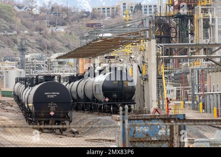 Panzerwagen in der Ölraffinerie in der Nähe von Salt Lake City, Utah. Stockfoto