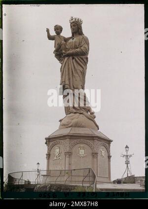 Le Puy-en-Velay, Frankreich die Statue von Notre-Dame de France, auf der Spitze der Rocher Corneille , 1916 - Französische Provinzen - Jean Brunhes, Auguste Léon und Georges Chevalier - (April - Juli) Stockfoto