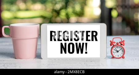 Text wird angezeigt: Jetzt registrieren. Business Showcase Name in einer offiziellen Liste Registrieren Sie sich, um Mitglied zu werden Registrieren Sie sich Stockfoto