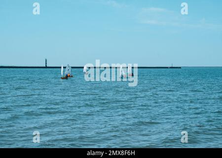 Segelregatta der Juniorklasse. Stockfoto