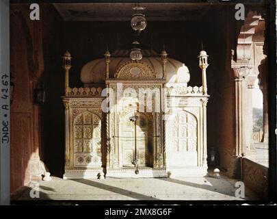 Delhi, Indien Bulk of Wood Skulpted in the Great Mosque (Jama Masjid) , 1913-1914 - Indien, Pakistan - Stéphane Passet - (Dezember 16 - Januar 29) Stockfoto