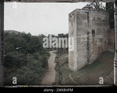 Granada, Spanien Tour de Las Infantas vom Cautiva-Turm auf der Runde der Alhambra zum Generalifetour der Kleinkinder in Richtung Generalife, 1914 - Spanien - Auguste Léon - (15. Juni - 4. Juli) Stockfoto