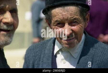 Porträt des älteren Mannes im Kreis Sibiu, Rumänien, ca. 1999 Stockfoto