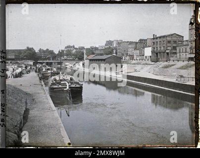 Paris (XE Arr.), Frankreich Le Canal Saint-Martin von der Pont de la rue Louis-Blanc Richtung Place de la Bataille-de-Stalingrad, Stockfoto