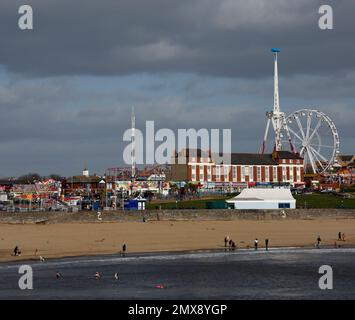 Whitmore Bay Beach und Jahrmarkt, Barry Island. Januar 2023. Winter Stockfoto