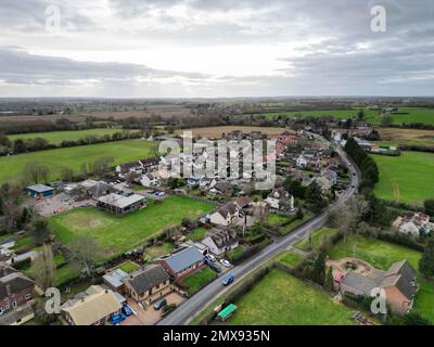 Fyfield, kleine Dorfstraße und Häuser Essex UK Drohne, Aerial, Aussicht Stockfoto