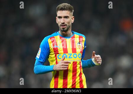 Madrid, Spanien. 02/02/2023, Samu Castillejo von Valencia CF während des Spiels La Liga zwischen Real Madrid und Valencia CF, gespielt am 2. Februar 2023 im Santiago Bernabeu Stadion in Madrid, Spanien. (Foto: Bagu Blanco / PRESSIN) Stockfoto