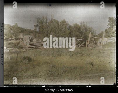 Pommiers, Aisne, Frankreich die von den Deutschen 1917 während ihres Ruhestands zerstörte Brücke , 1917 - Aisne - Fernand Cuville (fotografischer Teil der Armee) - (Mai - Juli) Stockfoto