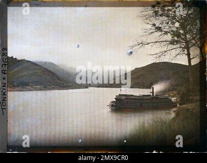 Provinz Hoa-Binh, Tonkin, Indochina ein Dampfschiff auf dem Schwarzen Fluss, Léon in Indochina Stockfoto