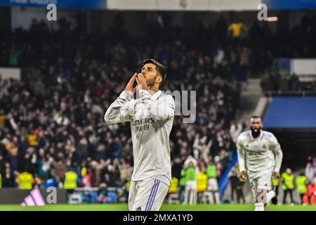 MADRID, SPANIEN - FEBRUAR 2: Marco Asensio von Real Madrid CF feiert während des Spiels zwischen Real Madrid CF und Valencia CF von La Liga Santander am 2. Februar 2022 in Santiago Bernabeu in Madrid, Spanien. (Foto von Samuel Carreño/ PX Images) Stockfoto