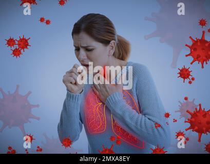 Frau mit kranker Lunge umgeben von Viren auf blauem Hintergrund Stockfoto