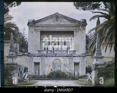 Rom, Italien Fontaine in den Vatikanischen Gärten (?) , 1921 Cap Martin, Italien, Cap Martin - Auguste Léon (Feb.-April) Stockfoto