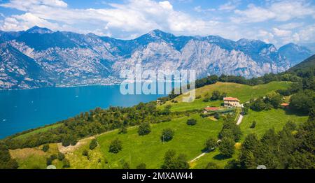 Monte Baldo, 30 km langer Bergkamm, ca. 2000 m hoch, Malcesine, Gardasee, Italien, Malcesine, Gardasee, Italien Stockfoto