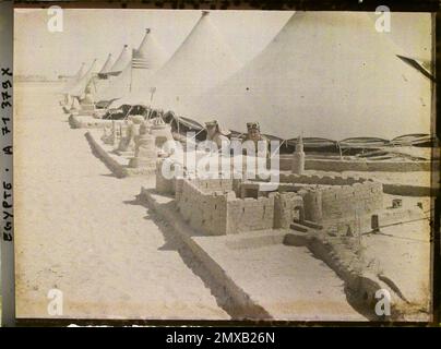 Ismajelia, Ägypten, afrikanische Zelte von Soldaten im Fährenpostlager? , 1918 - Naher Osten, Ägypten, Palästina, Zypern - Paul Castelnau (fotografischer Teil der Armeen) - (Januar 9 - Oktober 6) Stockfoto