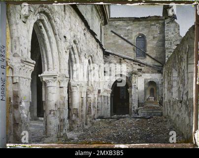 Frankreich, Sermais der Geburtskirche Notre-Dame, 1914-1915 - zerstörte Gebiete, Nord- und Ostfrankreich - Jean Brunhes, Auguste Léon und Georges Chevalier - (Dezember 1914 - April 1915) Stockfoto