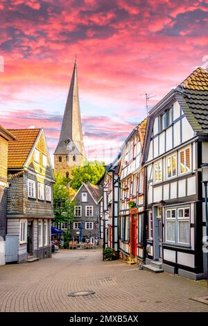 alte Stadt Hattingen mit Sankt Georg Kirche, Hattingen, Ruhrgebiet ...