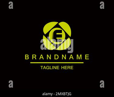 Ursprüngliches Kameraobjektiv mit dem Buchstaben E und dem Fotologo. Capture Logo Kombiniertes E-Letter-Logo für Kamerabilder Stock Vektor