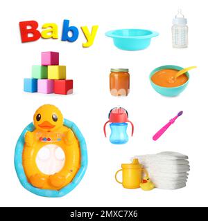 Set mit verschiedenen Baby-Accessoires auf weißem Hintergrund Stockfoto