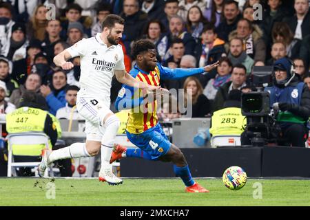 Yunus Musah von Valencia und Nacho Fernandez von Real Madrid während der spanischen Meisterschaft La Liga zwischen Real Madrid und Valencia CF am 2. februar 2023 im Stadion Santiago Bernabeu in Madrid, Spanien – Foto: Oscar J Barroso/DPPI/LiveMedia Stockfoto