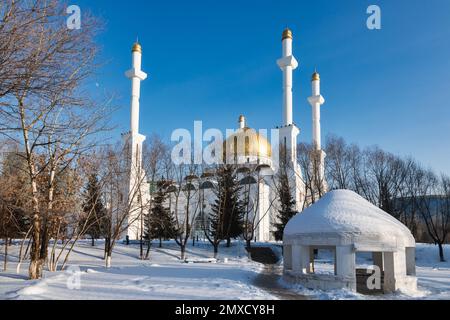 Nur-Astana-Moschee, die zweitgrößte in Astana, Kasachstan Stockfoto