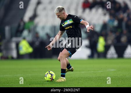Turin, Italien Am 2. Februar 2023 kontrolliert Patric Gabarron von SS Lazio den Ball während des Viertelfinalspiels der Coppa Italia zwischen dem FC Juventus und der SS Lazio im Allianz-Stadion am 2. Februar 2023 in Turin, Italien . Stockfoto