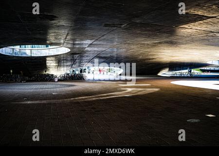 Das Rolex-Lernzentrum im Ingenieurgebäude des EPFL in Lausanne, Schweiz Stockfoto