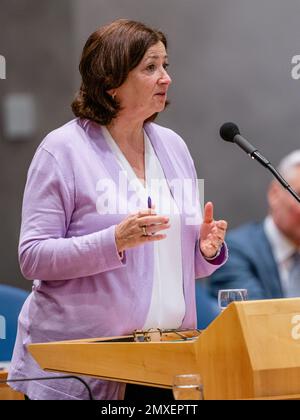 DEN HAAG, NIEDERLANDE - JANUAR 24: Minister für Langzeitpflege und Sport Conny Helder von VVD(VVD) während der Fragestunde im niederländischen parlament von Tweede Kamer am 24. Januar 2023 in Den Haag, Niederlande (Foto von Jeroen Meuwsen/Orange Pictures) Stockfoto