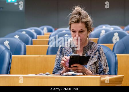 DEN HAAG, NIEDERLANDE - JANUAR 24: Lucille Werner von der CDA während der Fragestunde im niederländischen parlament von Tweede Kamer am 24. Januar 2023 in Den Haag, Niederlande (Foto: Jeroen Meuwsen/Orange Pictures) Stockfoto