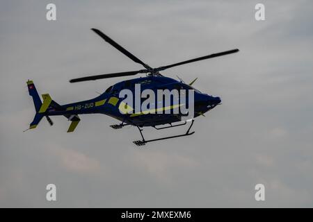 Zürich, Schweiz, 20. Januar 2023 Bell 429 Global Ranger Helikopter am internationalen Flughafen Stockfoto