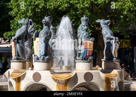 England, Hampshire, Portsmouth, Commercial Road, Cascades Fountain *** Lokale Beschriftung *** UK,United Kingdom,UK,Britain,England,English,Brit Stockfoto