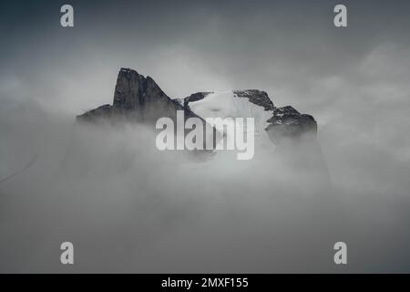 Breidablik Peak Akshayak Pass, Baffin Island Stockfoto