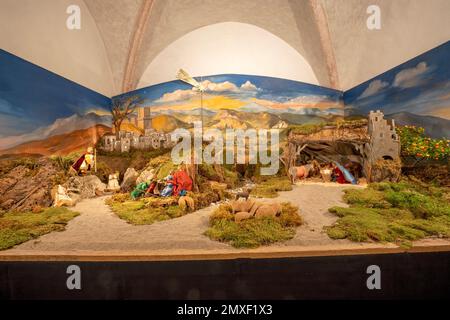 Die Weihnachtskrippe in der Turmkapelle - Stiftskirche in Laufen im Rupertwinkel, Berchtesgadener Land, Bayern, Deutschland Stockfoto